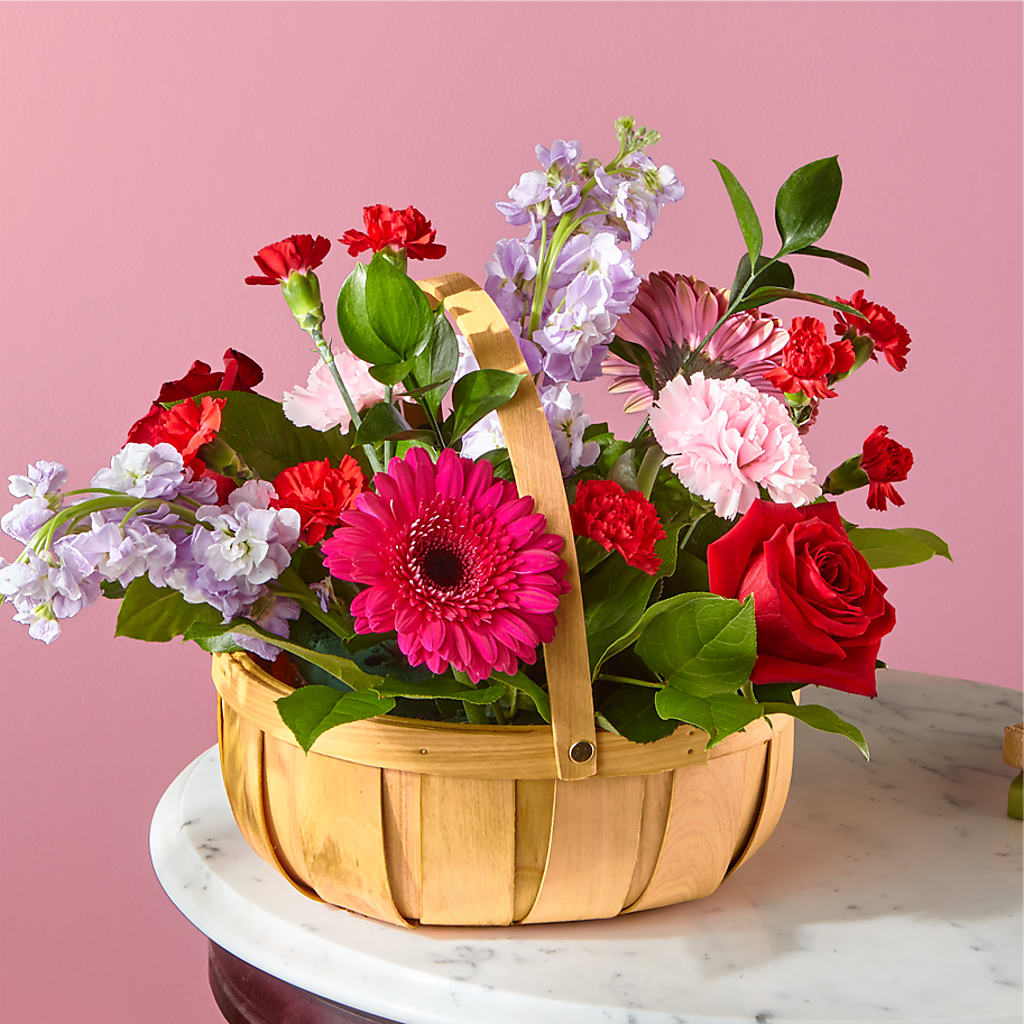 Pink Picnic Basket – Netcong Village Florist, Netcong NJ